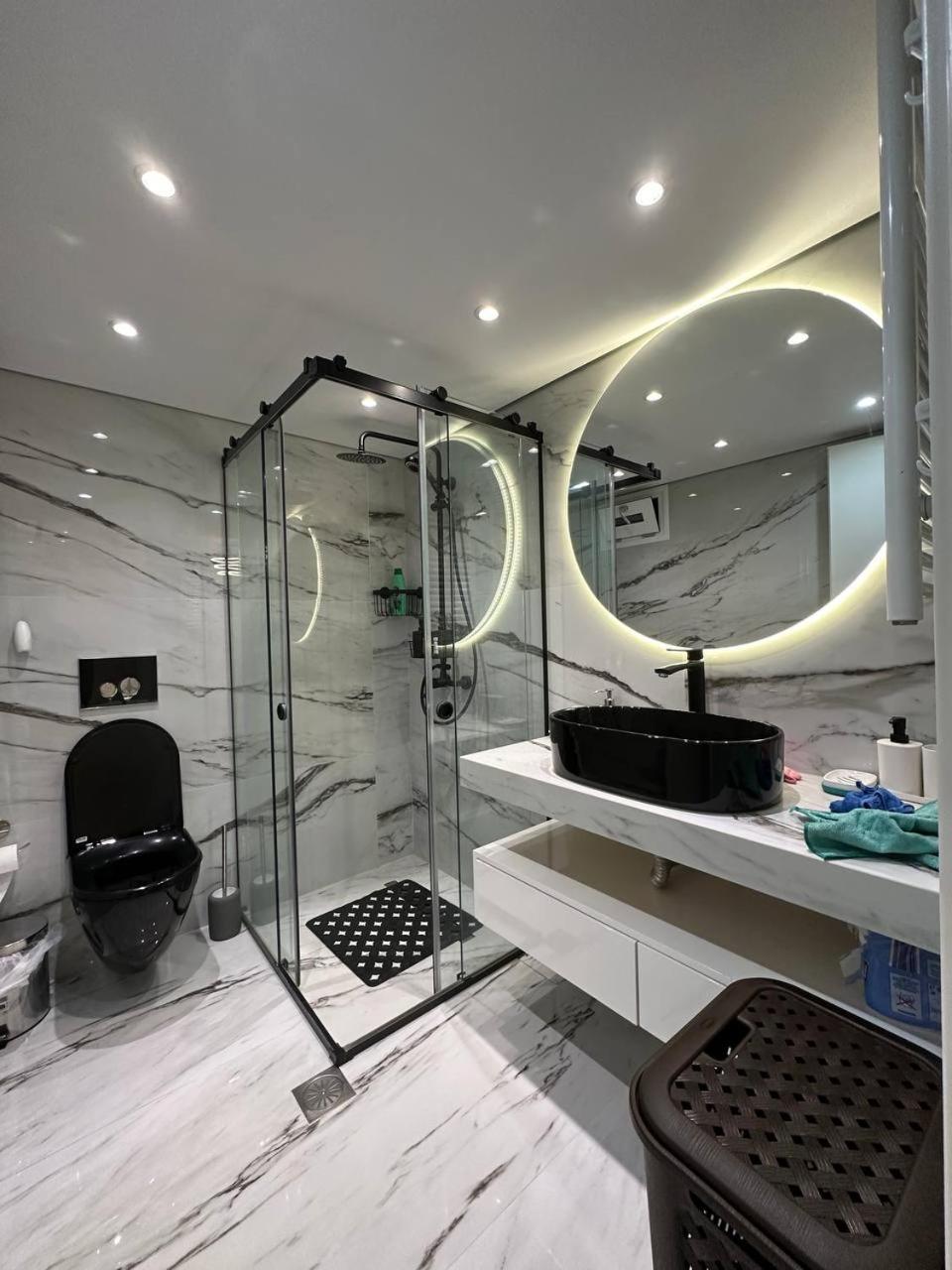Warm And Modern Brand New Apartment ピレウス エクステリア 写真